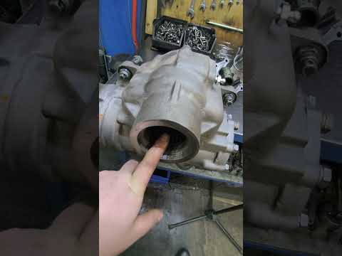 Видео: Гур КАМАЗ 4310-03 замена уплотнения вала сошки, такая замена применяется на 4310-01,4310-03,ШНКФ425.