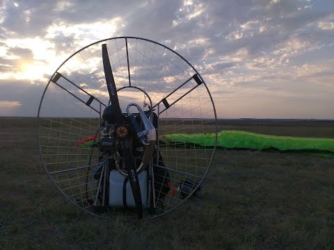 Видео: Облёт парамотора "Альтаир-100" в сильный ветер. Параплан Niviuk Link