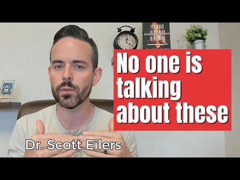 Видео: 8 странных симптомов депрессии