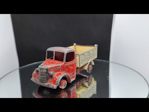 Видео: Литой реставрационный самосвал Dinky Toys Bedford No/410(G) 1954/63.