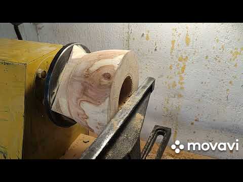 Видео: Тарелка из клена