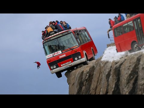 Видео: Самые Опасные Дороги СНГ и Мира! Как Там Разъезжаются?