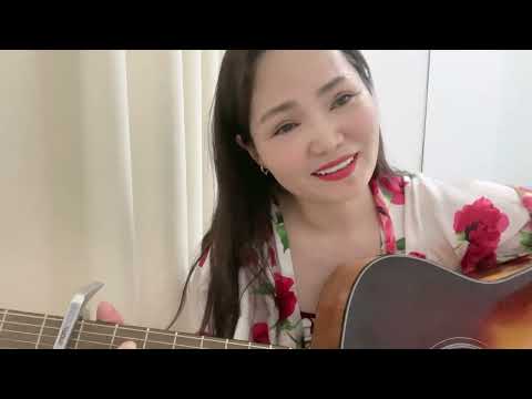 Видео: Чамайг тойрон эргэлдэнэ/ chamaig toiron ergeldene cover by Enkhchimeg Bor