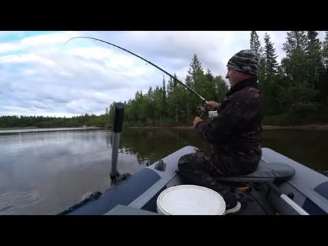 Видео: РЫБАЛКА С ЛОДКИ НА НОВЫХ МЕСТАХ! СУТКИ НА БЕРЕГУ РЕКИ ПЯКУПУР С ПАЛАТКОЙ! СИБИРСКАЯ РЫБАЛКА 2024 г