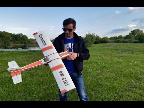 Видео: Cessna - Отличный тренер. -  Полет сьемка с дрона