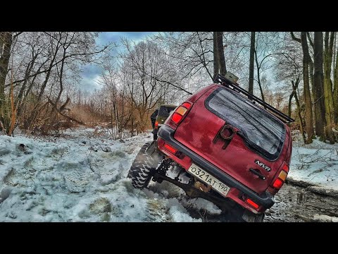 Видео: Зарубились Уаз с Нивой. Кому достанется приз? Зимний предновогодний оффроад.