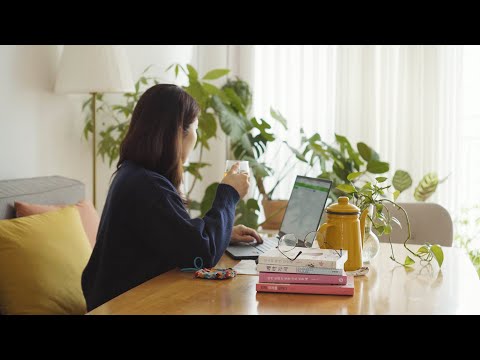 Видео: В поисках баланса трудных будней / Мой простой, но особенный распорядок дня 😃 / mom's daily routine