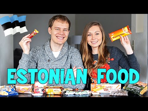 Видео: Пробуем эстонскую еду! // Trying ESTONIAN FOOD