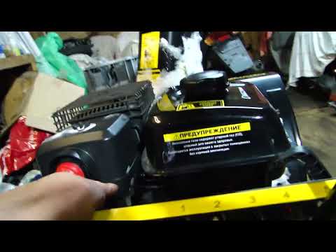 Видео: Снегоуборщик Champion ST656 днем после 2х сезонов