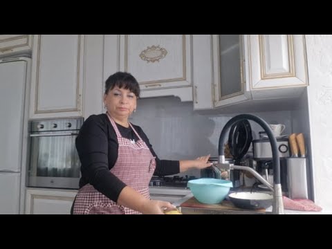 Видео: Строительство навеса идет к завершению. Картошка в мультиварке как из печи. Жизнь семьи в деревне.