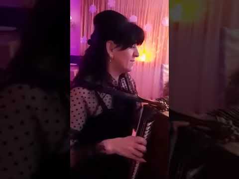 Видео: Къумукъ къизлар йырлай