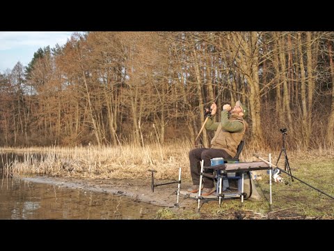 Видео: Хитрые ЛЕЩИ Белого Озера! Кастомный фидер, дальний заброс, тонкости ловли...