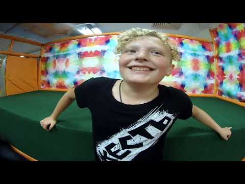 Видео: КОЛЯН ЦИБУЛЯН НА БАТУТАХ !