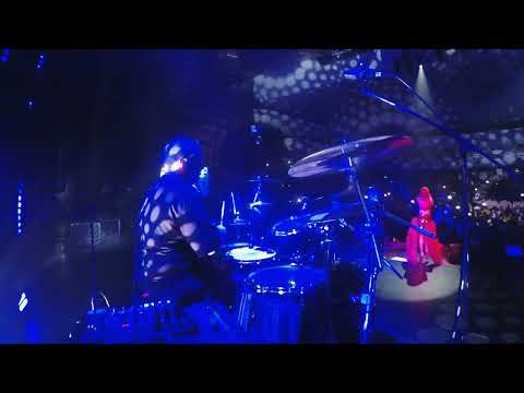 Видео: Vera Brezhneva & Dan Balan - Лепестками Слёз (Live 2025/DrumCam)
