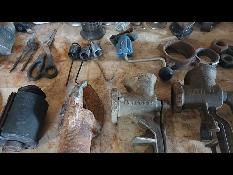 Видео: Барахолка на дому. Инструменты. Домкраты. Тискы. Бытовые приборы. Автомобильные приборы. Разное.