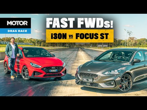 Видео: Гонка на дрэг-рейсинге! Hyundai i30 N DCT против Ford Focus ST | MOTOR
