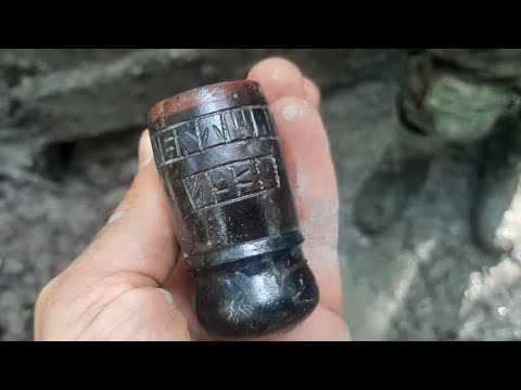 Видео: Раскопки на вражеской линии обороны