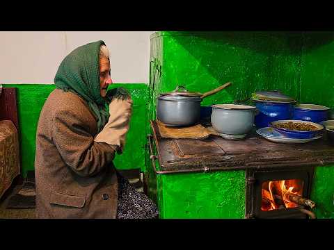 Видео: Один день с бабушкой 90 лет: без интернета, без суеты, просто жизнь