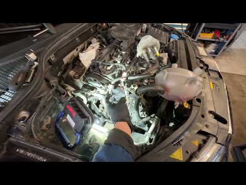 Видео: Шкода Октавия 2.0tdi замена ремня ГРМ.