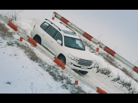 Видео: Школа внедорожной езды. Учимся спускаться с горы