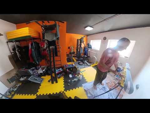 Видео: Горные лыжи.  Как старпёр Серёга становится домашним ски-сервисменом!