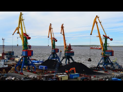 Видео: Морпорт Анадырь, современный морской порт столицы Чукотки