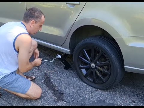 Видео: Полоцк - Санкт - Петербург на авто с детьми. Пробили колесо... Приключения продолжаются...