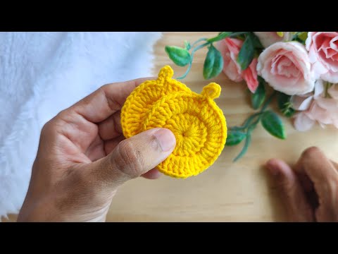 Видео: Изделие, связанное крючком, которое продается больше, чем кокосы на пляже 🏖️💰 (субтитры)