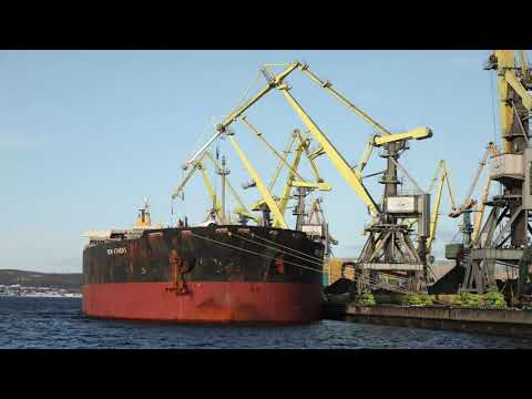 Видео: Capesize в Мурманском морском торговом порту