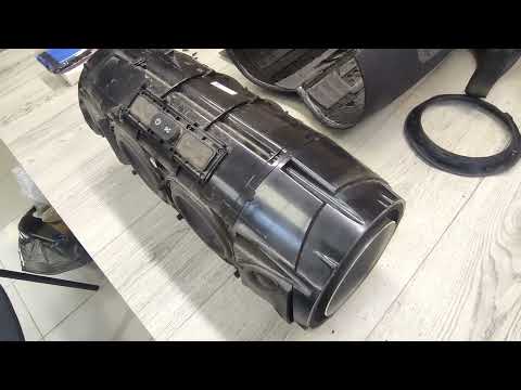 Видео: Замена аккумулятора в JBL Boombox