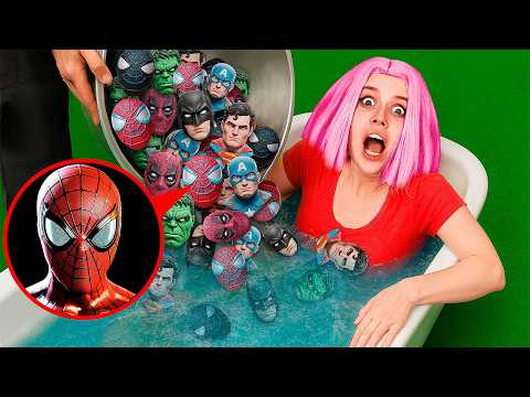 Видео: я кинул в ванну ВСЕ БОМБОЧКИ СУПЕРГЕРОЕВ в 3:00 НОЧИ !!
