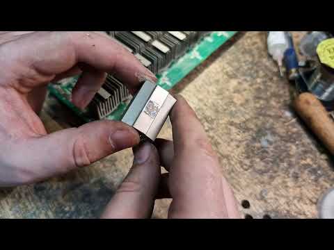 Видео: Antminer t17 / Отпал радиатор? Не беда. (fix lost heat sinks)