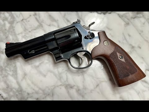 Видео: Из сейфа: S&W 29 Classic