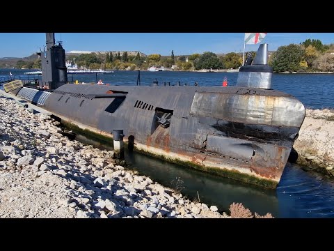 Видео: Качване на ферибота в Белослав и разглеждане отвън на подводница Слава