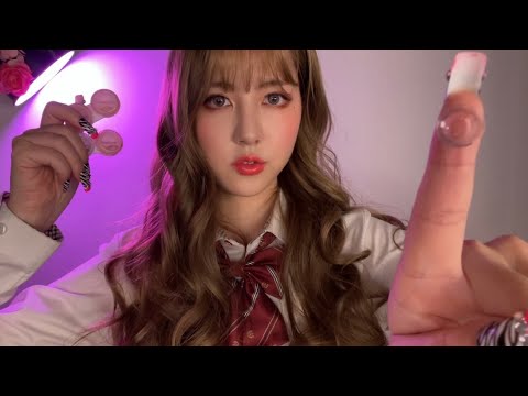 Видео: ASMR Gyaru девушка надевает на различные цветные линзы для YoU RP⭐️💖