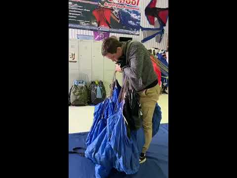 Видео: Укладка основного парашюта, хранение, эксплуатация и самостоятельное обслуживание парашютной системы