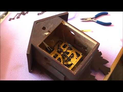 Видео: Ремонт часов с кукушкой
