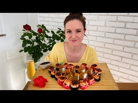 Видео: МУКБАНГ РОЛЛЫ  СУШИ ЗАПЕЧЕННЫЕ ГОРЯЧИЕ С СЫРОМ с курицей  MUKBANG ROLLS SANLIGHT