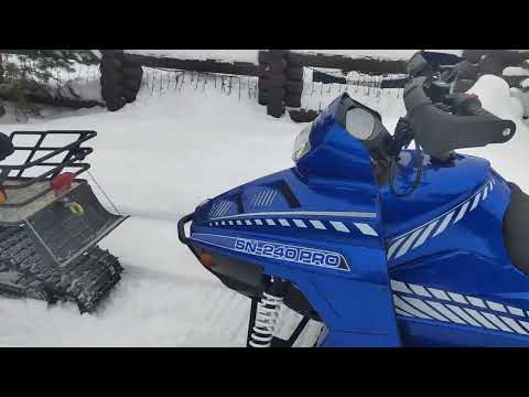 Видео: Немного из прошлого.Мини обзор снегохода Shermaks 240 pro.