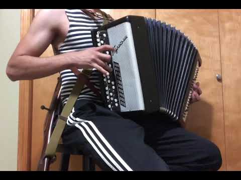 Видео: In the Forest, Near the Frontline - Red Army Choir - Accordion (Баян)