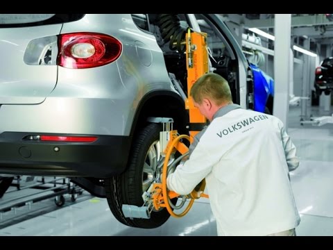 Видео: Как собирают автомобили на заводе. Производство автомобилей