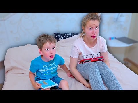 Видео: ОБЫЧНЫЙ ВЕЧЕР: Света и Богдан VS мама