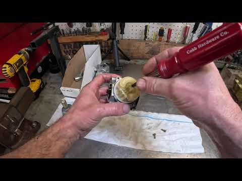 Видео: Двигатель Craftsman LT3000 с маслом и бензином