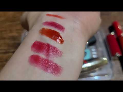 Видео: Выбираю красную помаду на НГ.