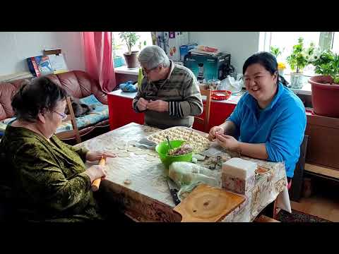 Видео: Как мы провели день с родителями? Пельмени, пегодя, мммм! Рецепт копчëнного мяса от мамы! Едем домой