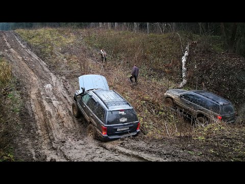 Видео: В засаде: Pajero Sport тихо объехал JEEPы