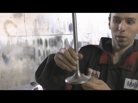 Видео: Ремонт двигателя БМВ.Замена маслосъемных колпачков.м50