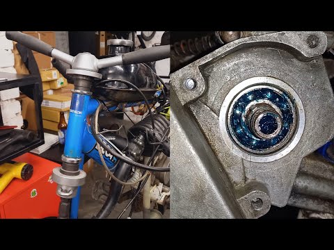 Видео: Меняю рулевую и смазываю подшипники (Веломотор F-50 | F-80)