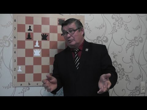Видео: 12 тактических приемов в шахматах для начинающих
