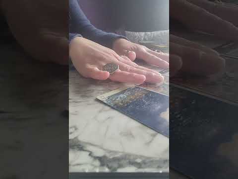 Видео: 🔮Изневерява ли ми той/тя💡⁉️
